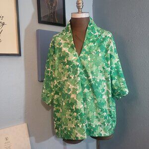 Brooke Wright Kimono Tunic Top in Green Ditzy Floral